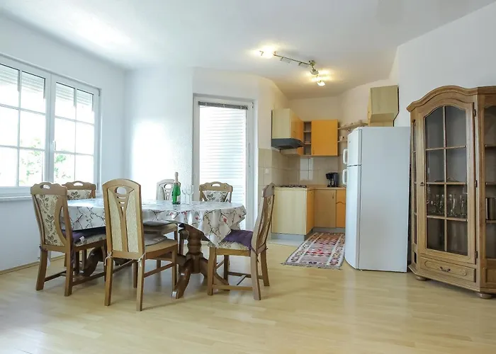 Senita\'S Rooms & Apartments